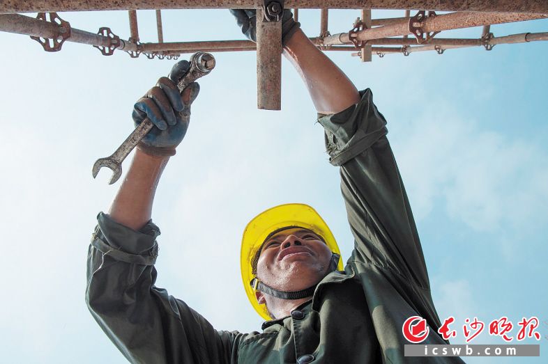 ‘bsport必一运动’中国足协将给里皮最后一次救赎机会!国足挑战巴林已经没有退路(图2) bsport必一运动