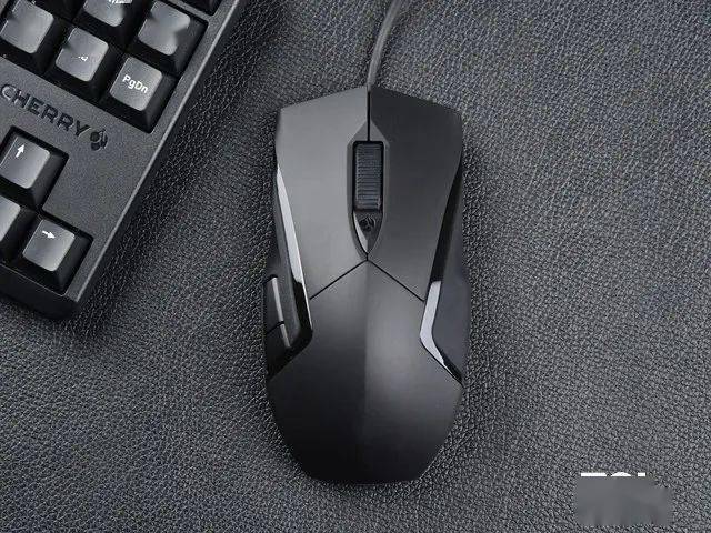 
德系坦克味：CHERRY MC3.1游戏鼠标评测‘bsport必一运动’(图1)