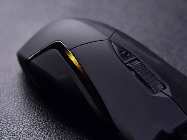 
德系坦克味：CHERRY MC3.1游戏鼠标评测‘bsport必一运动’(图4)