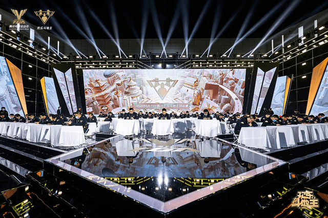 ‘必一·体育’
欢喜斗田主锦标赛圆满落幕！腾讯棋牌推动斗田主赛事朝专业化偏向连续迈进(图10)